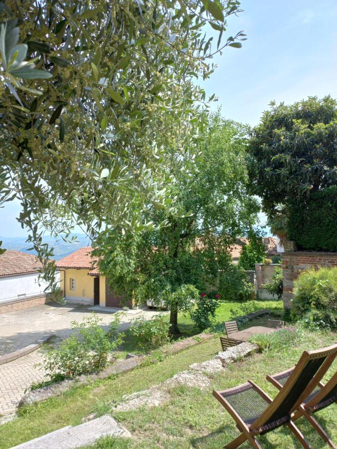 Il Giardino Di Olivia Apartment Guarene Ngoại thất bức ảnh