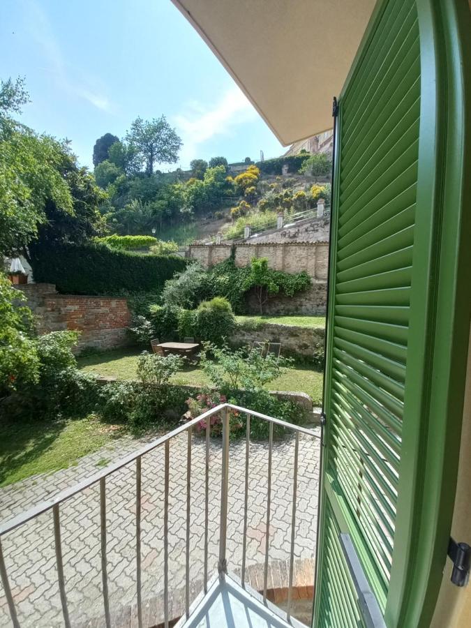 Il Giardino Di Olivia Apartment Guarene Ngoại thất bức ảnh
