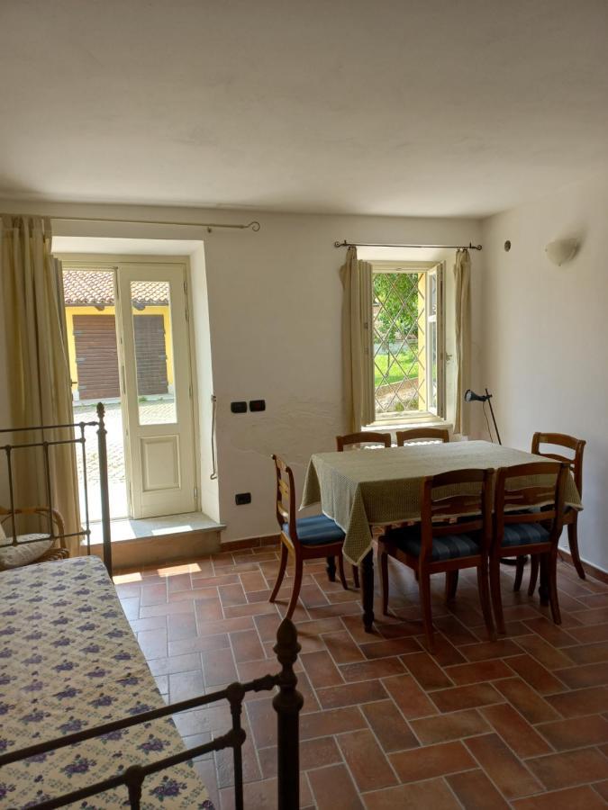 Il Giardino Di Olivia Apartment Guarene Ngoại thất bức ảnh